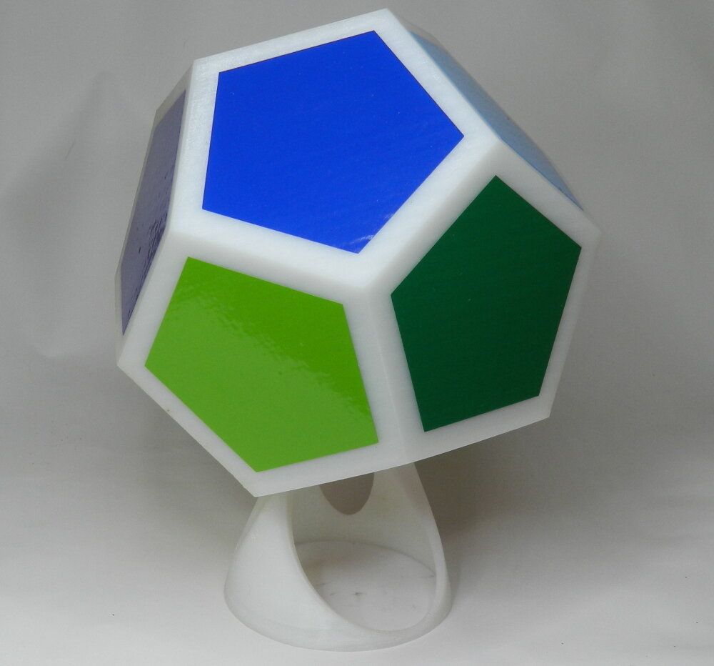 Dodécaèdre en couleur